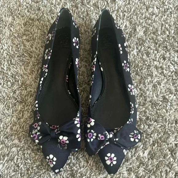 NWOB Tory Burch Rosalind Flower Flats - Picture 2 of 6